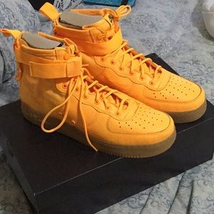 Nike Air Force 1 Mid
